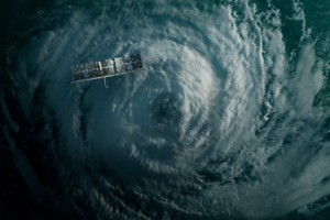 Satelita ICEYE orbitujący nad huraganem. Źródło: ICEYE
